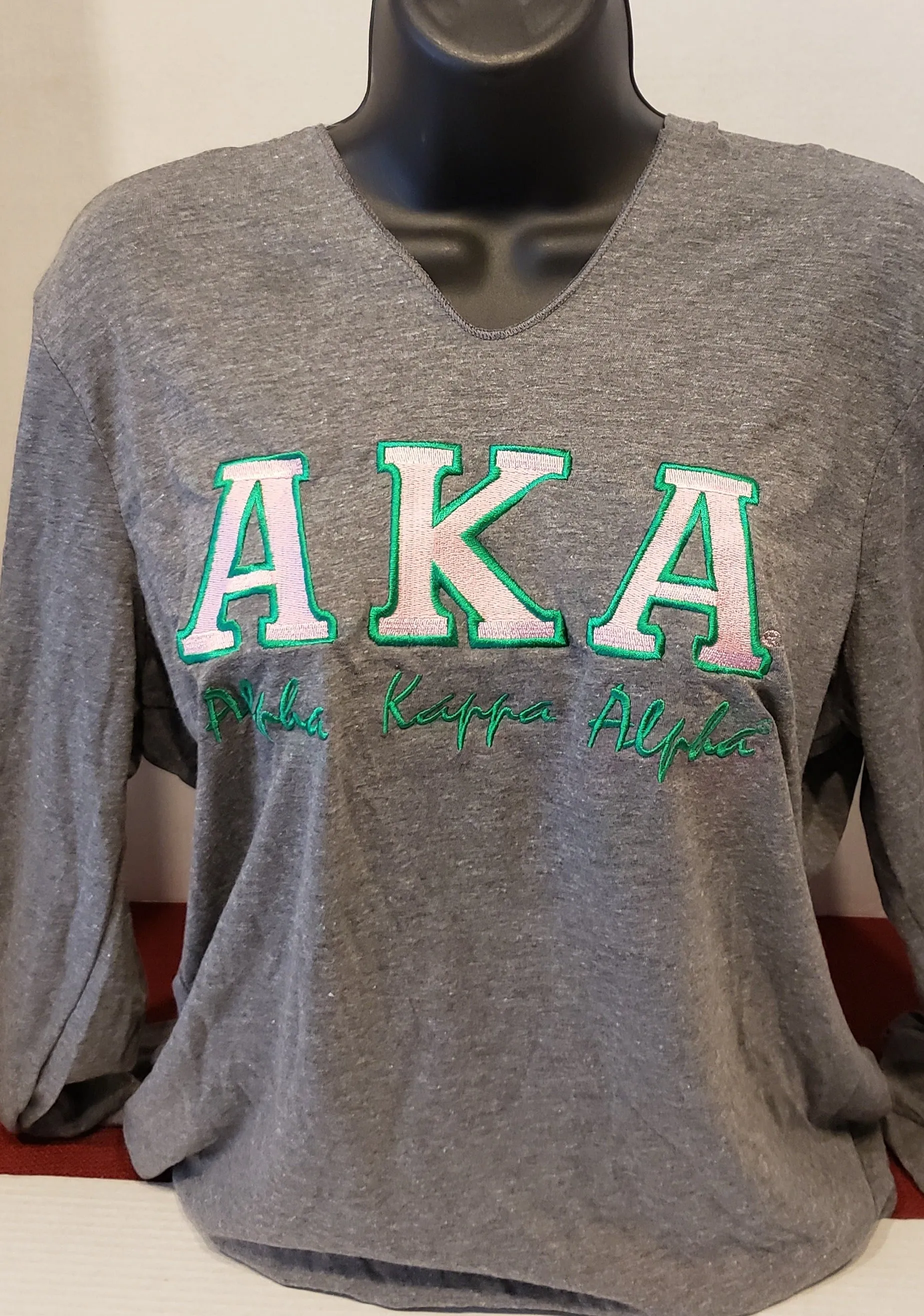 AKA Vneck HOODIE(BOLD) Black