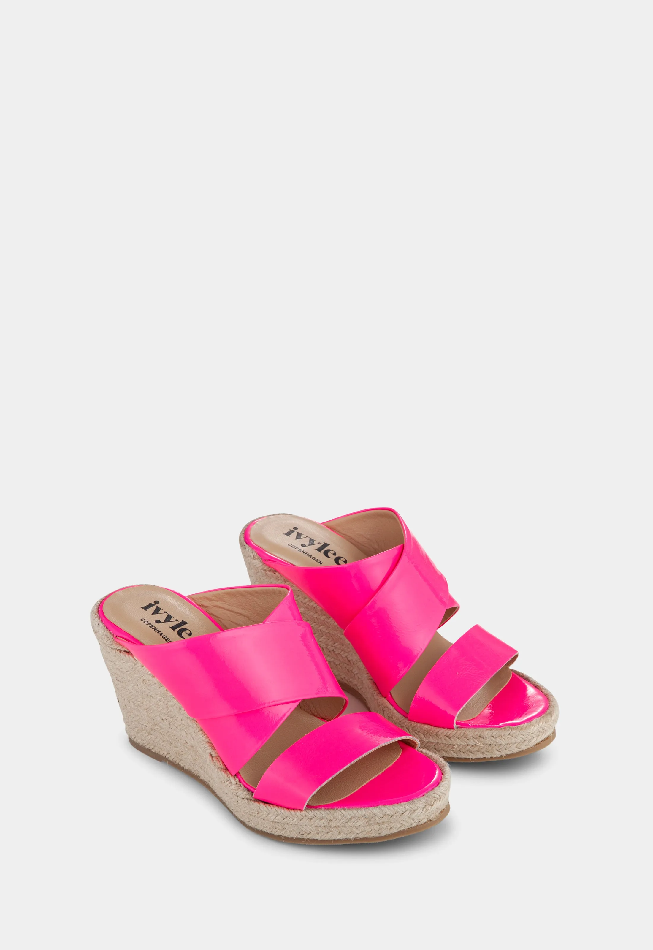 Bella - Patent Pink