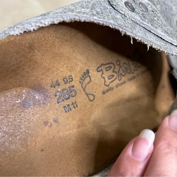Birki’s Birkenstocks gray leather sandals 11