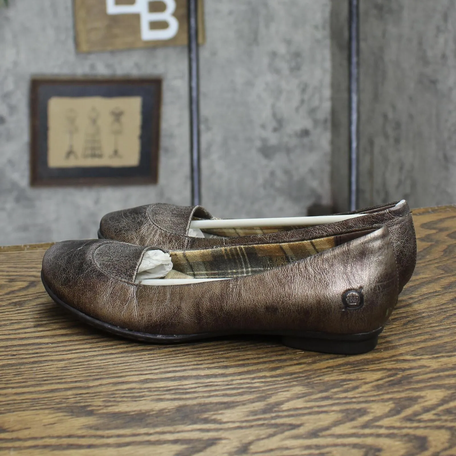 Born Womens Vintage Magnolia Metallic Flats 1673faf06b1a1f Bronze Brown 6M