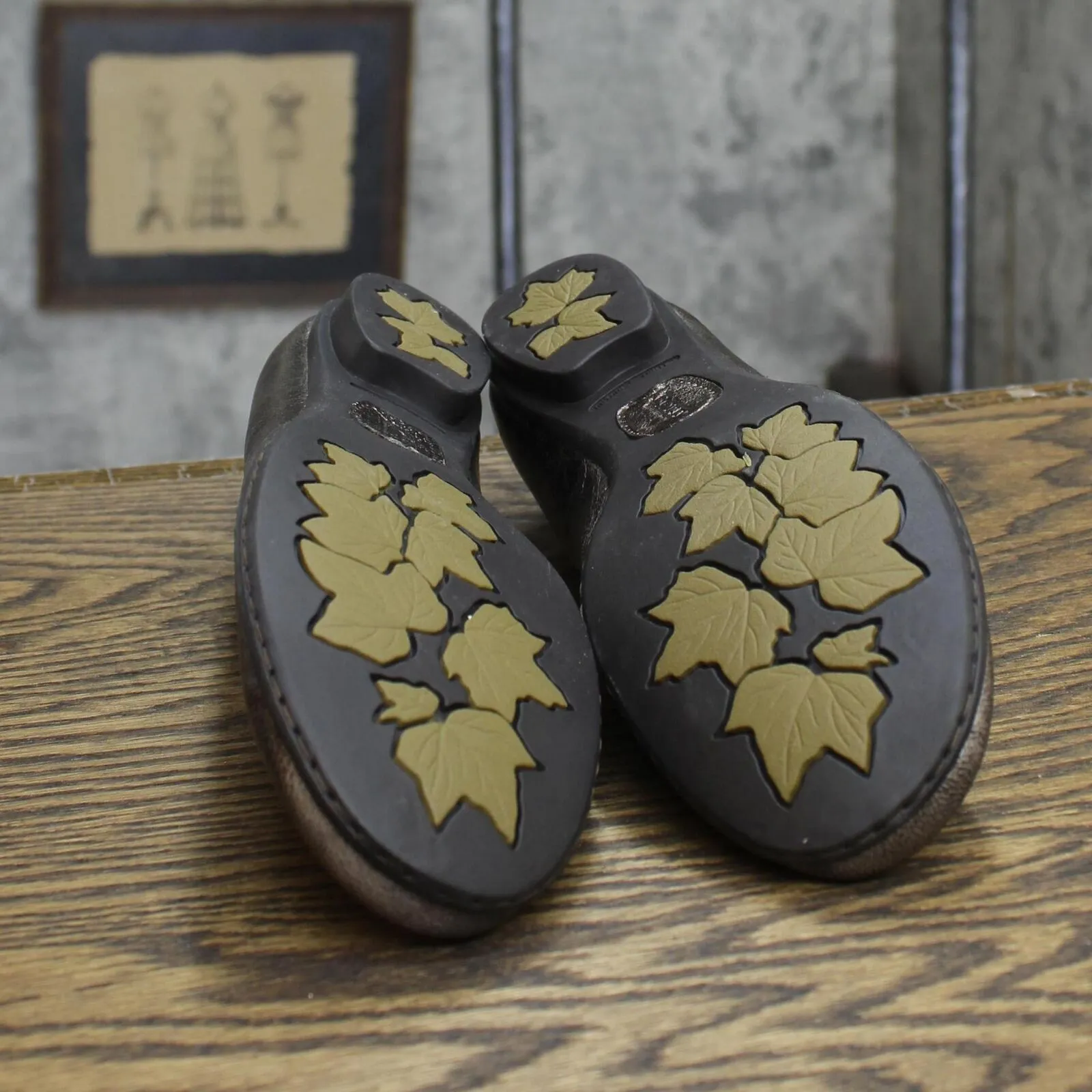 Born Womens Vintage Magnolia Metallic Flats 1673faf06b1a1f Bronze Brown 6M