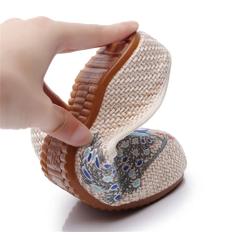 Comfy Embroidered Round Toe Linen Slippers