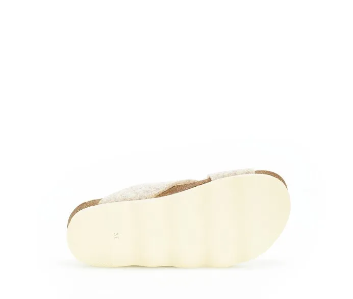 *FINAL SALE*73020-12 - Beige Felt