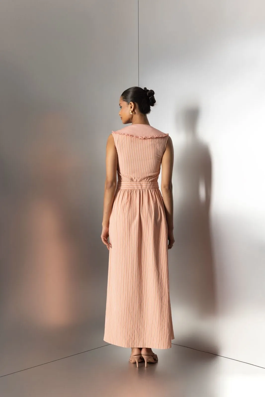 Fruity Fridays – Striped maxi dress in peach