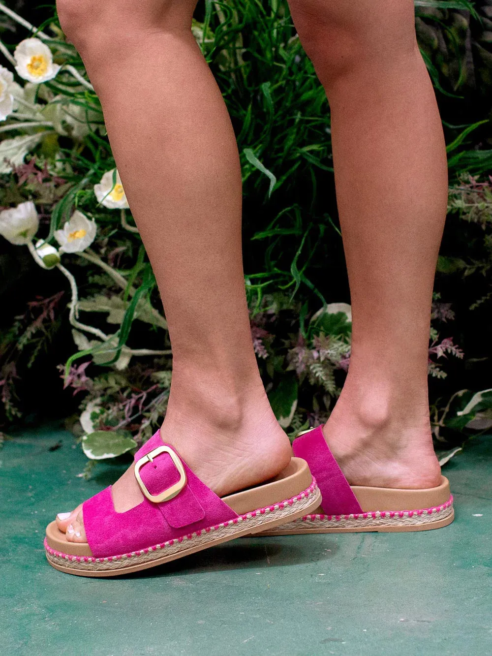Getaway Sandal - Fuchsia