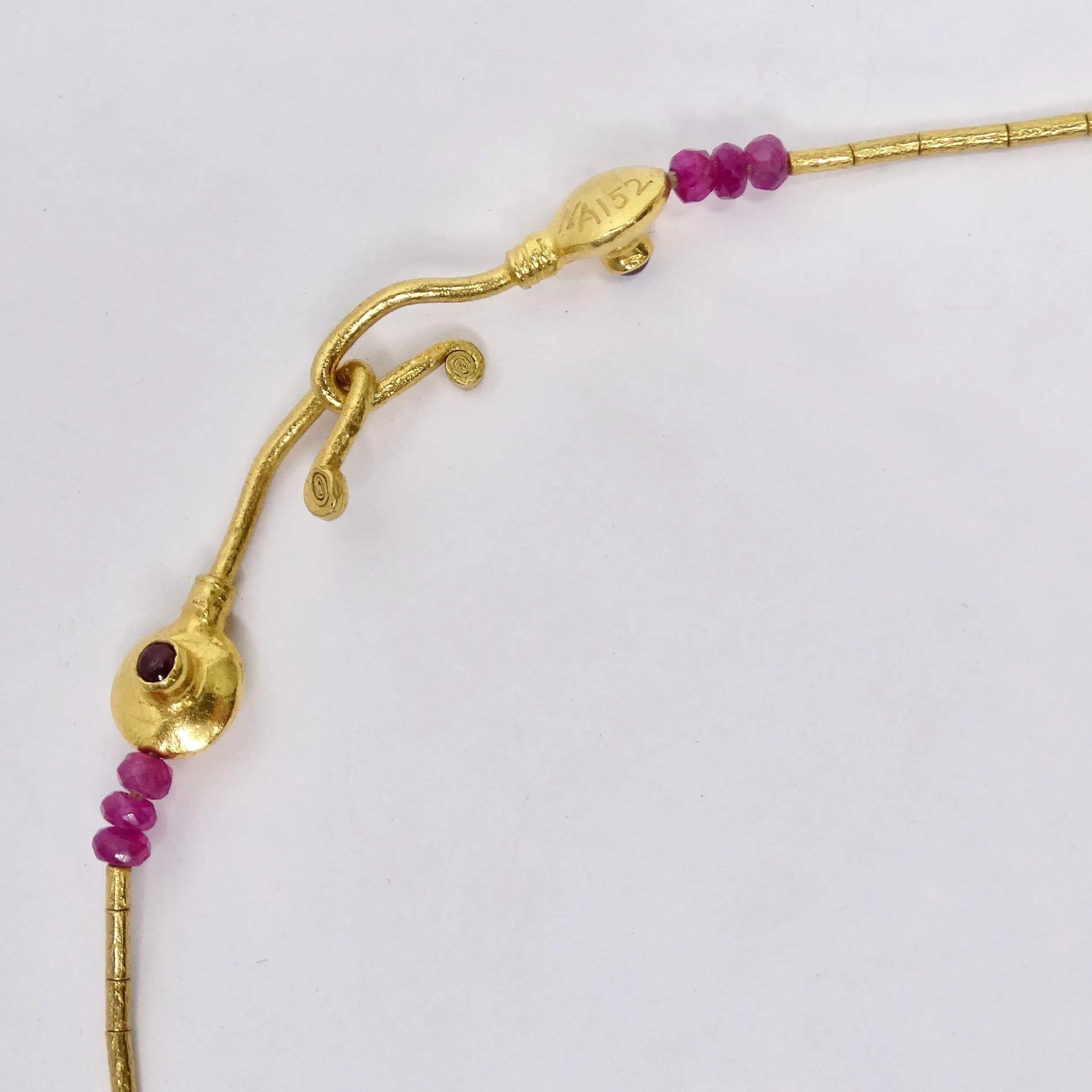 Gurhan 22k Gold Ruby Lentil Necklace