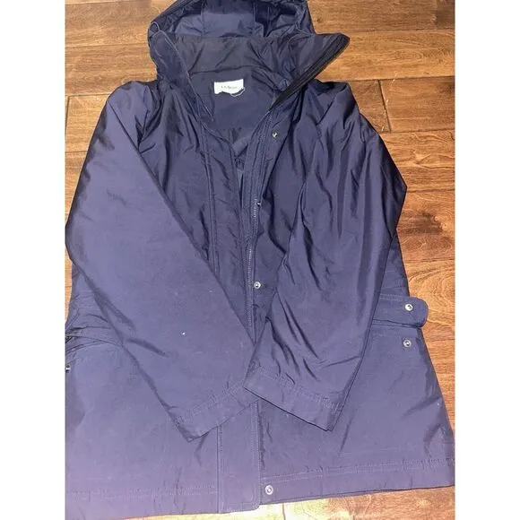 LL Bean Womens Winter Puffer Jacket Thinsulate Insulation Used