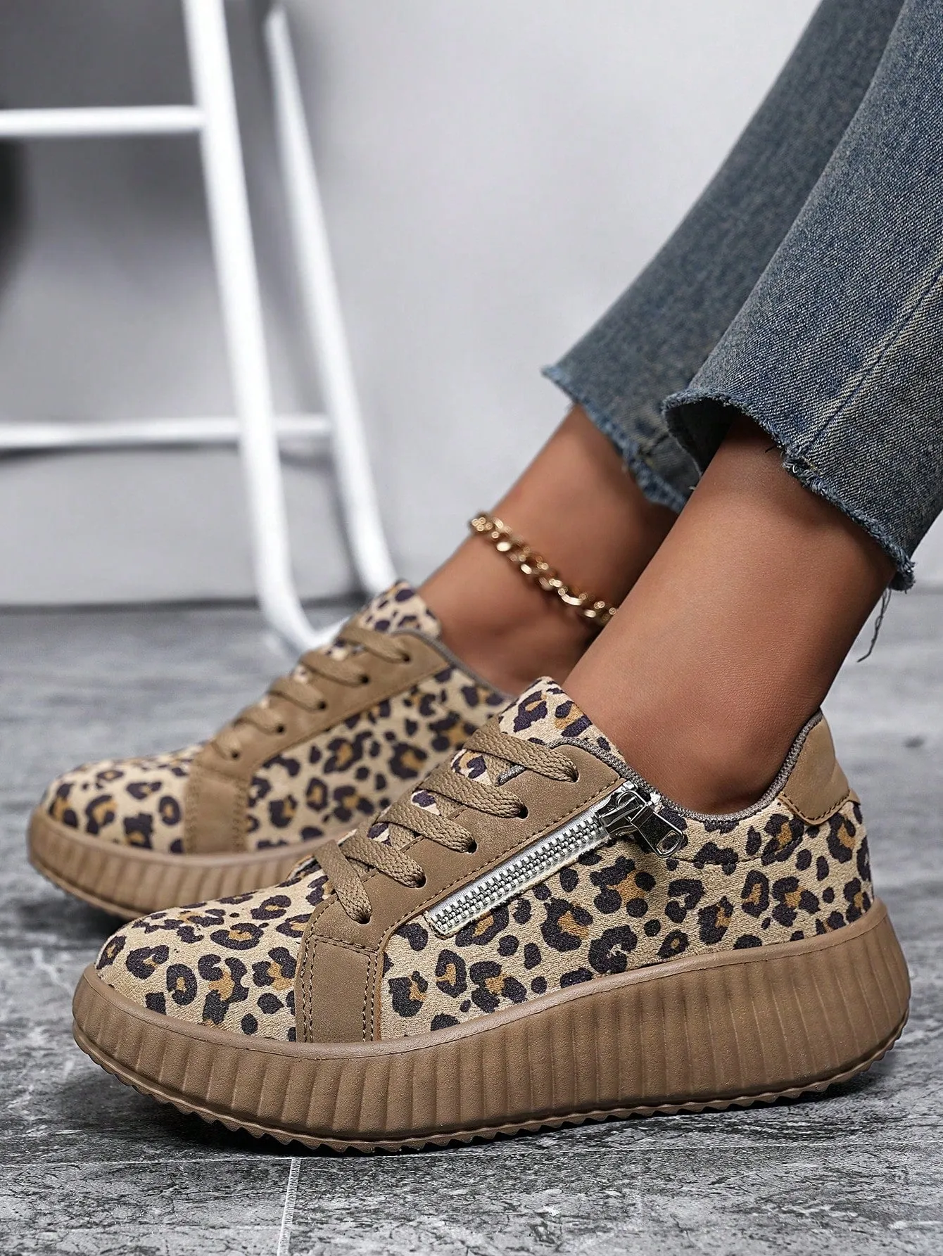 Loretta – Women’s Leopard Casual Shoes