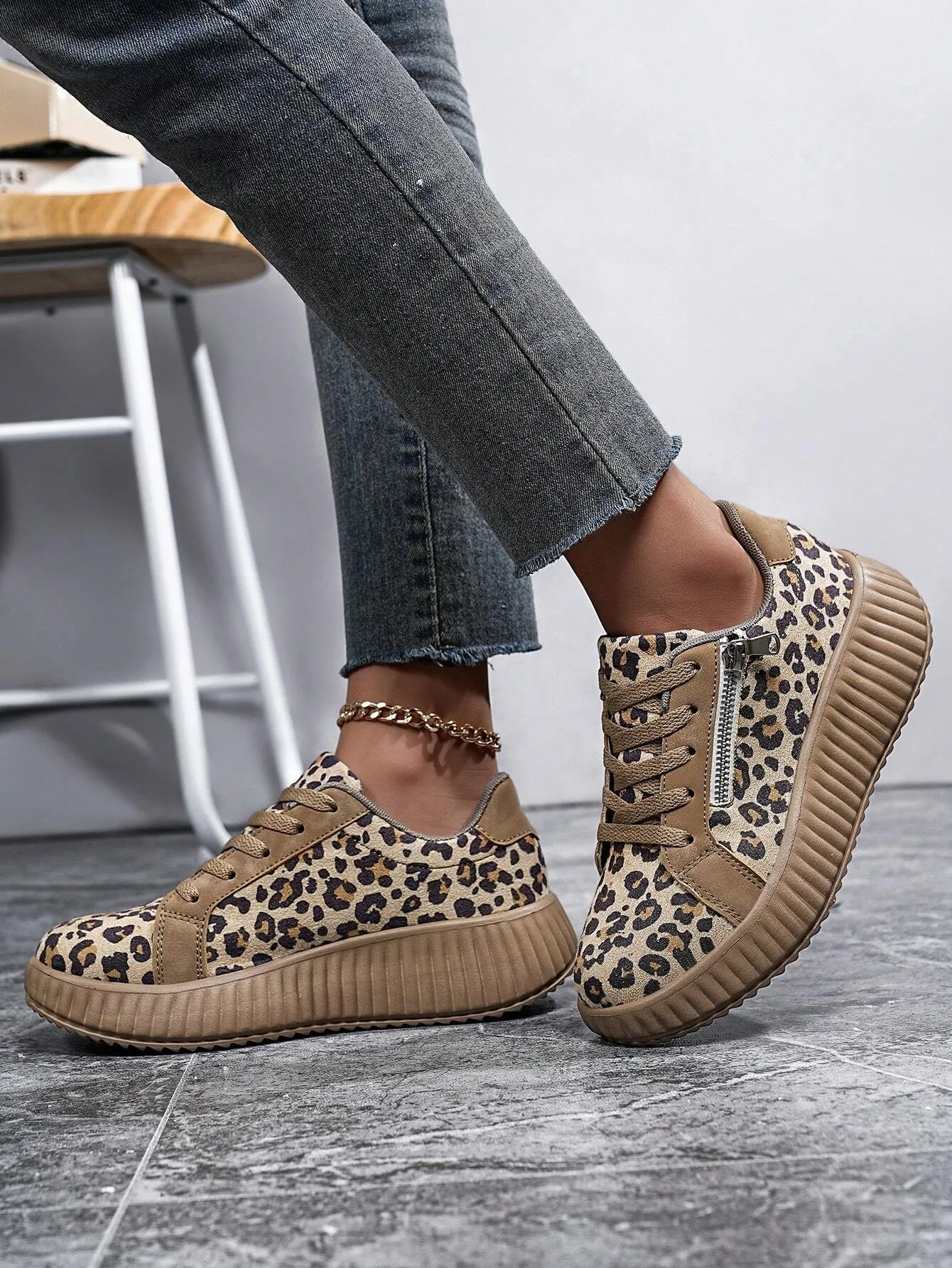Loretta – Women’s Leopard Casual Shoes