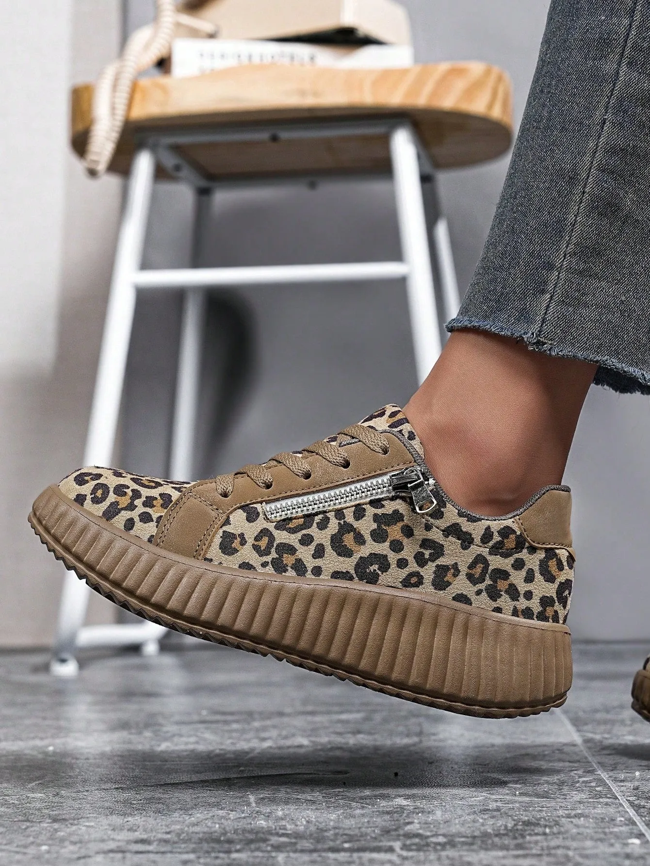 Loretta – Women’s Leopard Casual Shoes