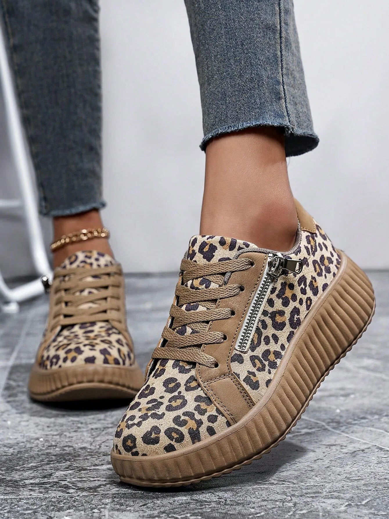Loretta – Women’s Leopard Casual Shoes