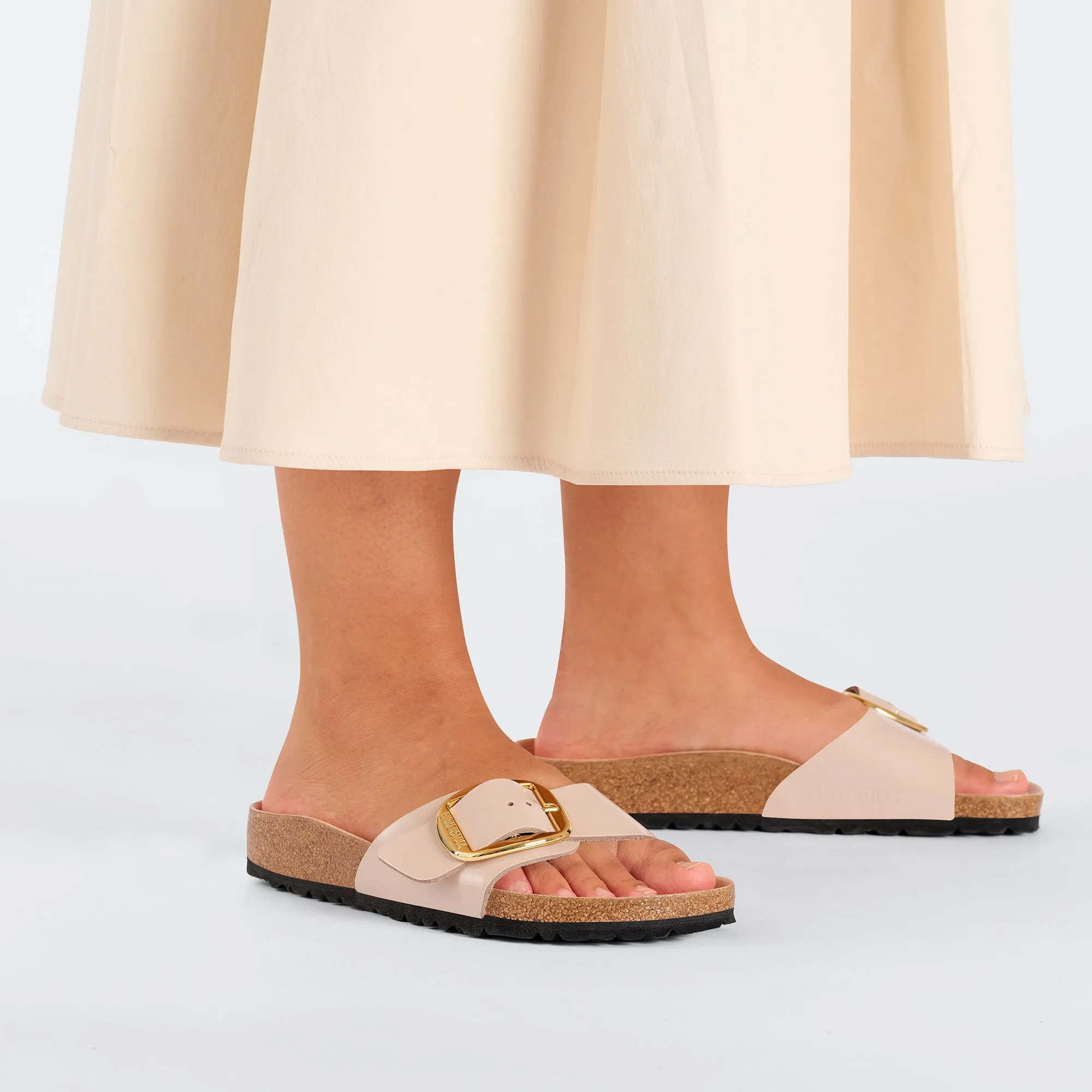 Madrid Big Buckle (High Shine New Beige)