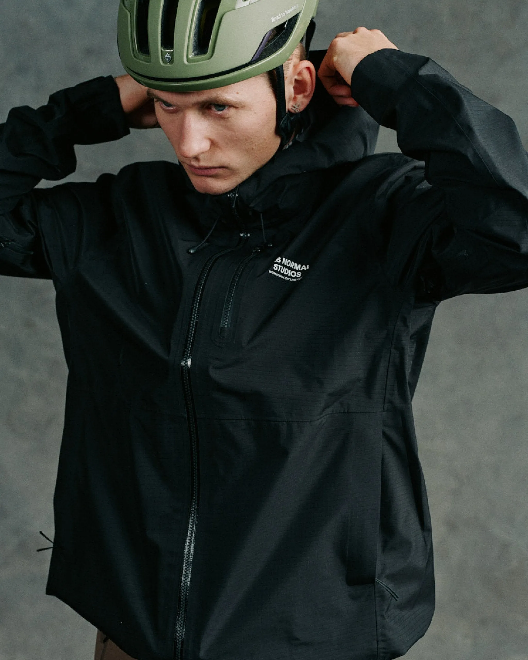 Men's Off-Race Shell Jacket - Black
