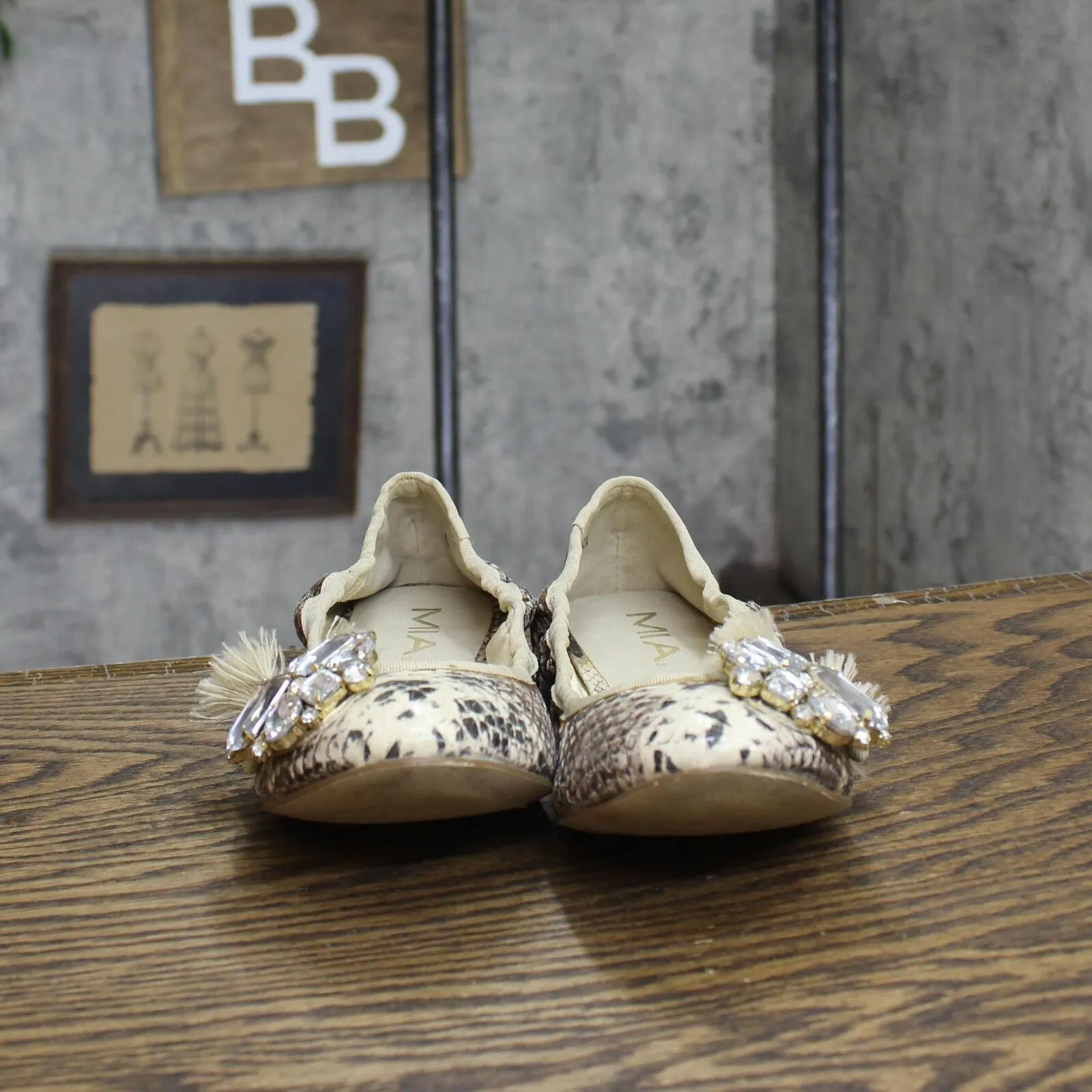 MIA Womens Vintage Snake Print Embellished Flats 1673e58af35993 Brown 6.5M