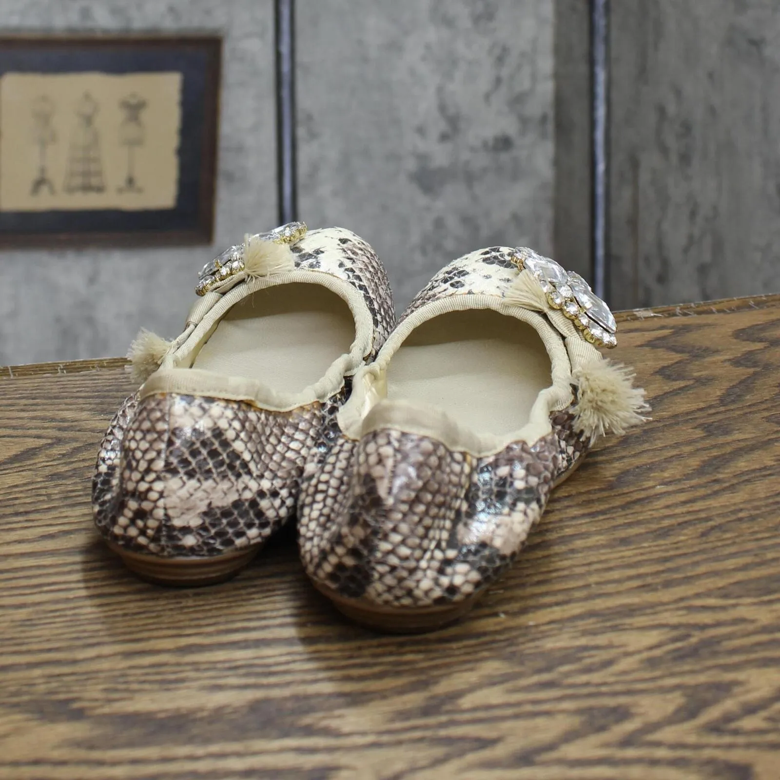 MIA Womens Vintage Snake Print Embellished Flats 1673e58af35993 Brown 6.5M