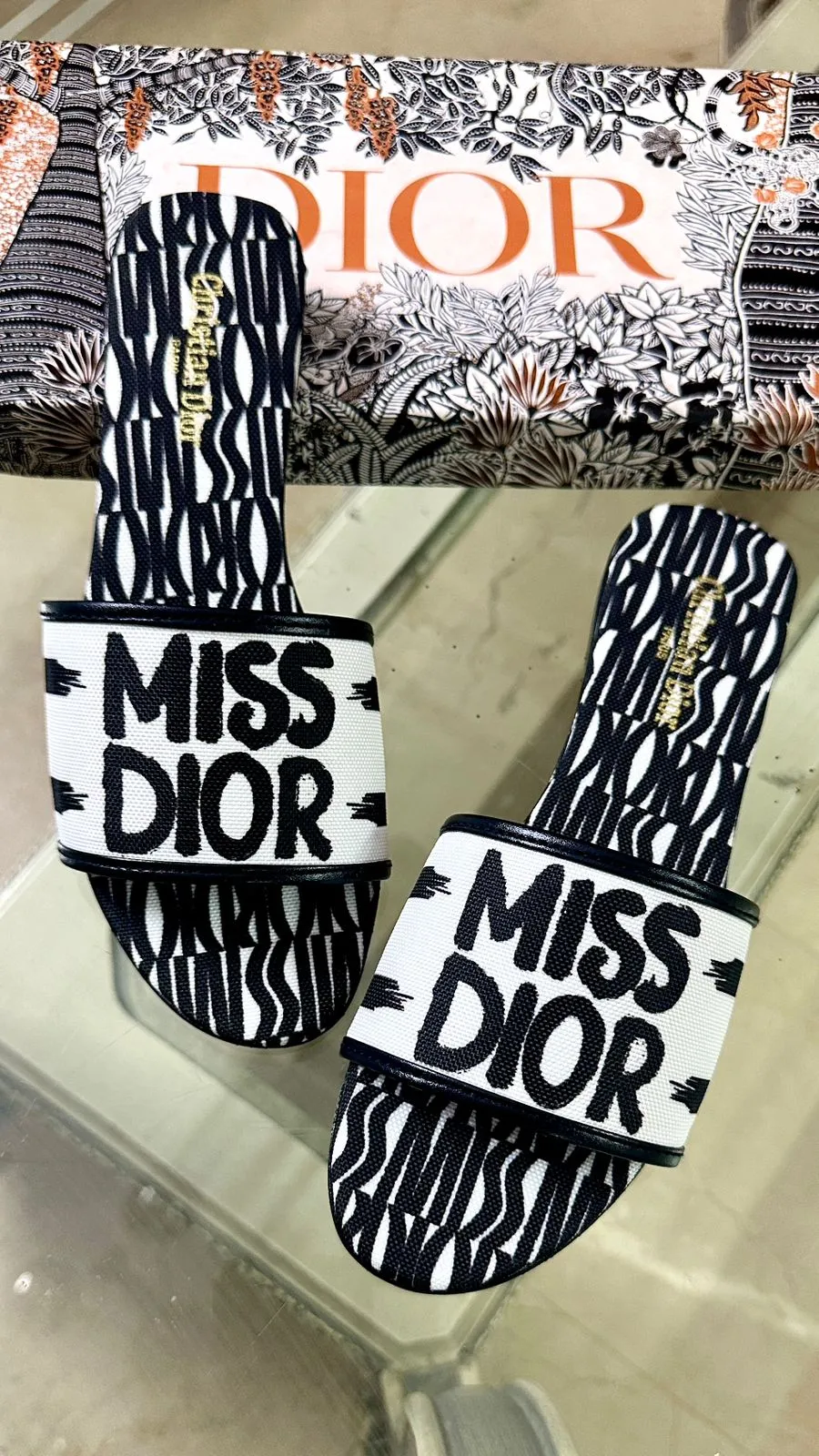 Ms Dior white