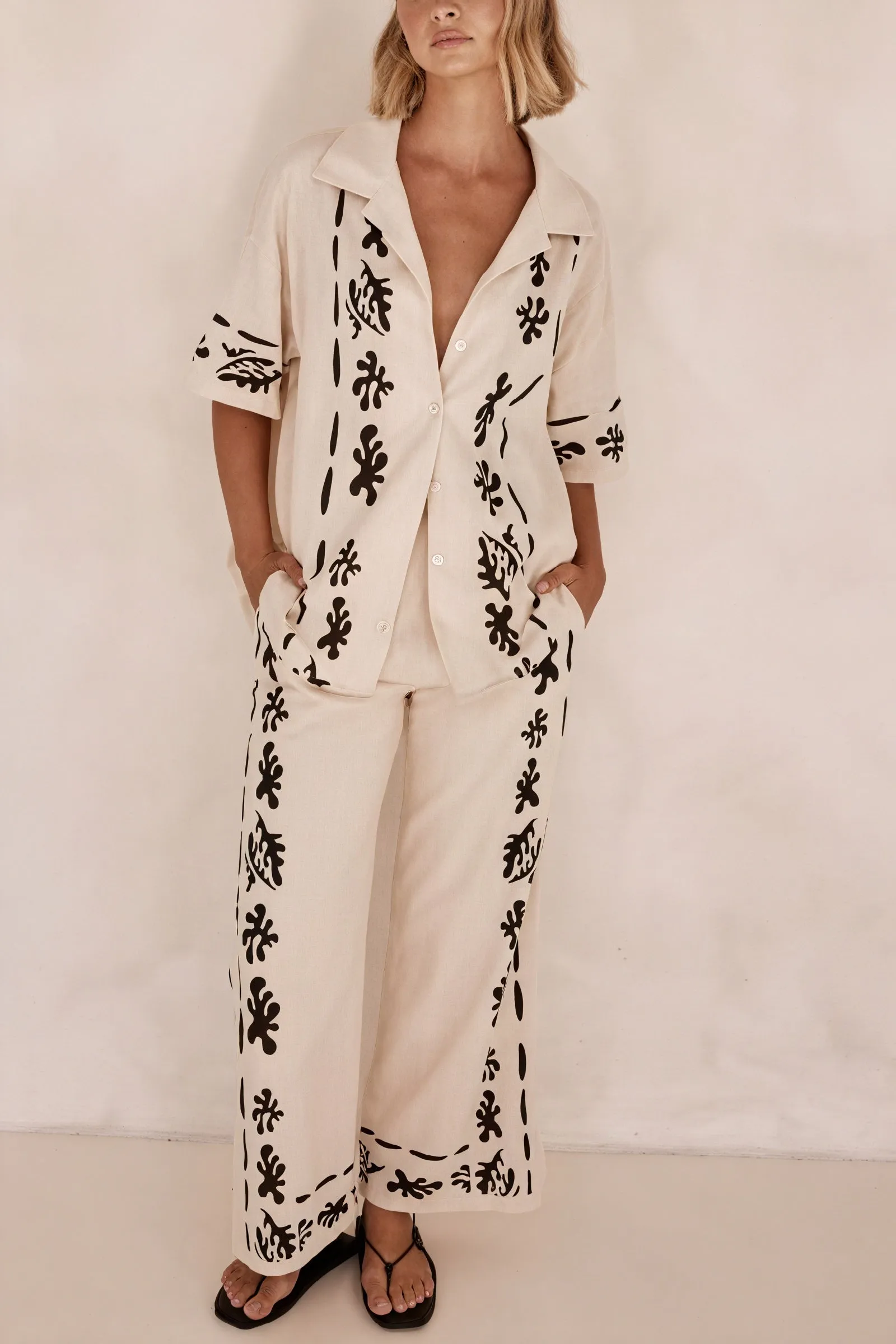 Relaxed Abstract Print Lounge Set