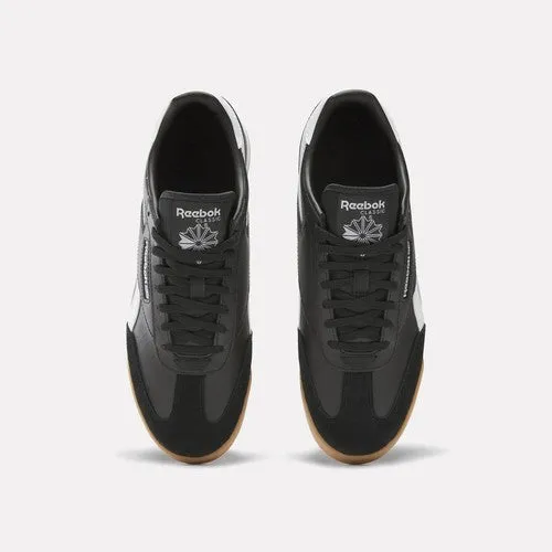 Retro Reebok Campio XT Soccer Shoes - 90s Style