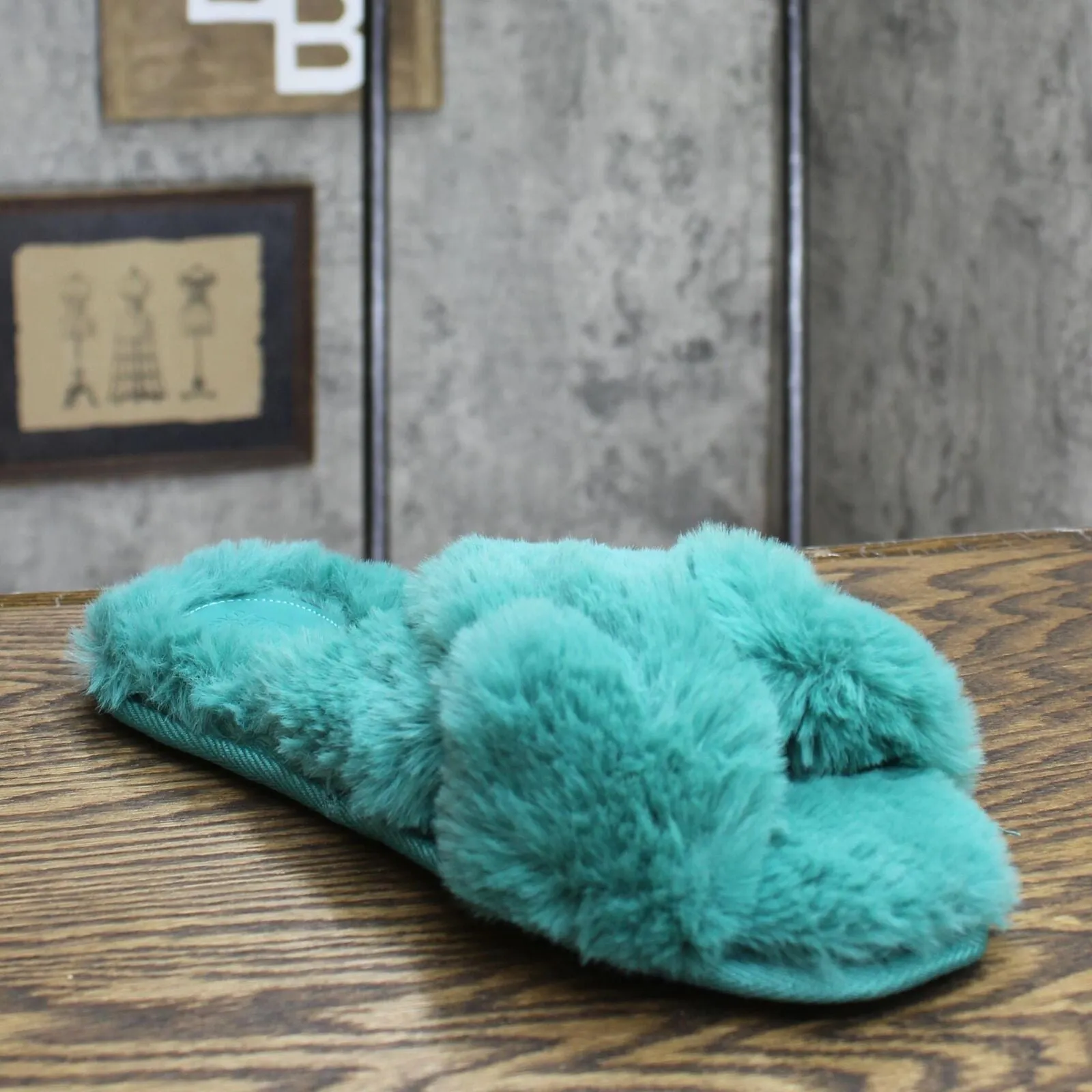 Stars Above Womens Paris Crossband Faux Fur Slippers Blue Green 9-10