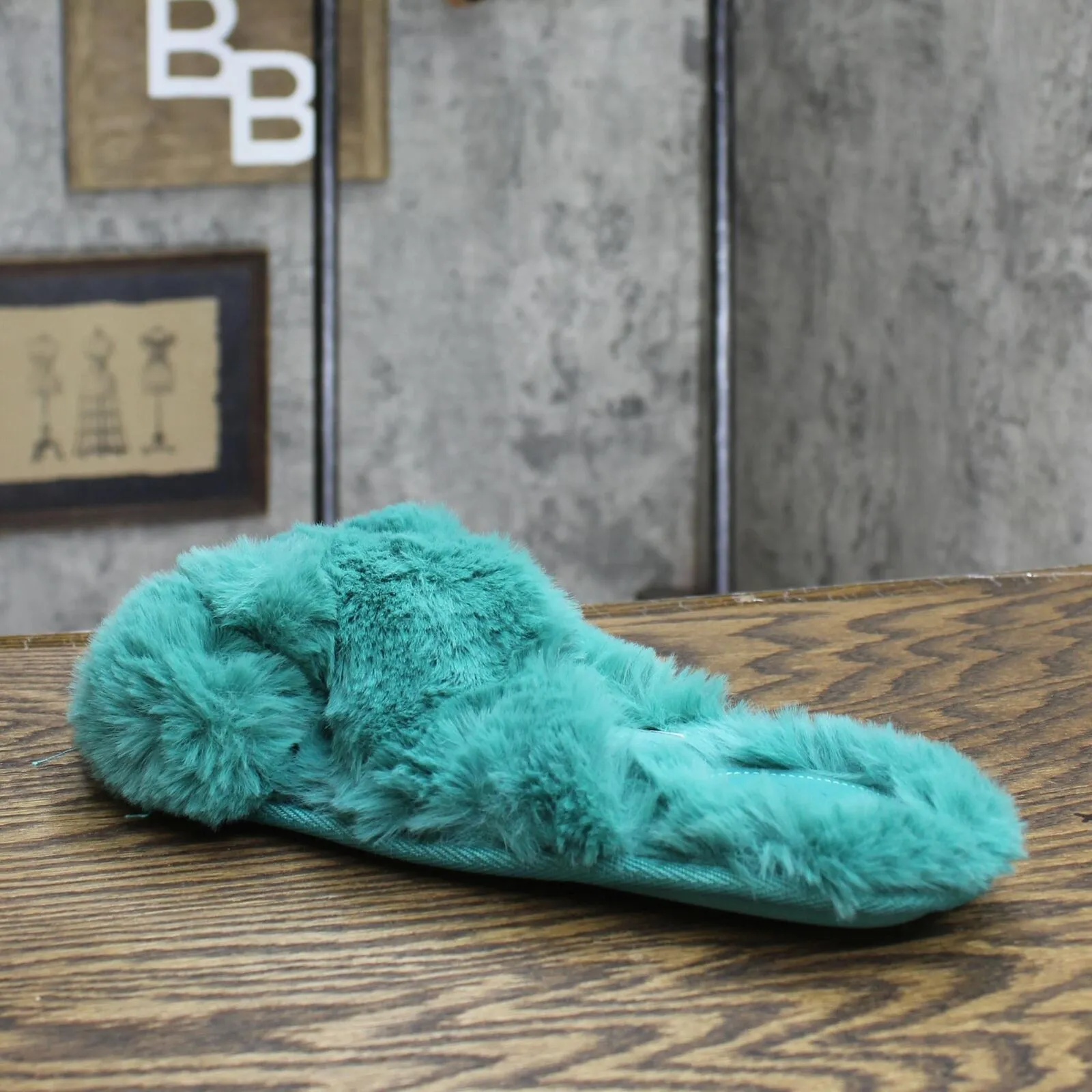 Stars Above Womens Paris Crossband Faux Fur Slippers Blue Green 9-10