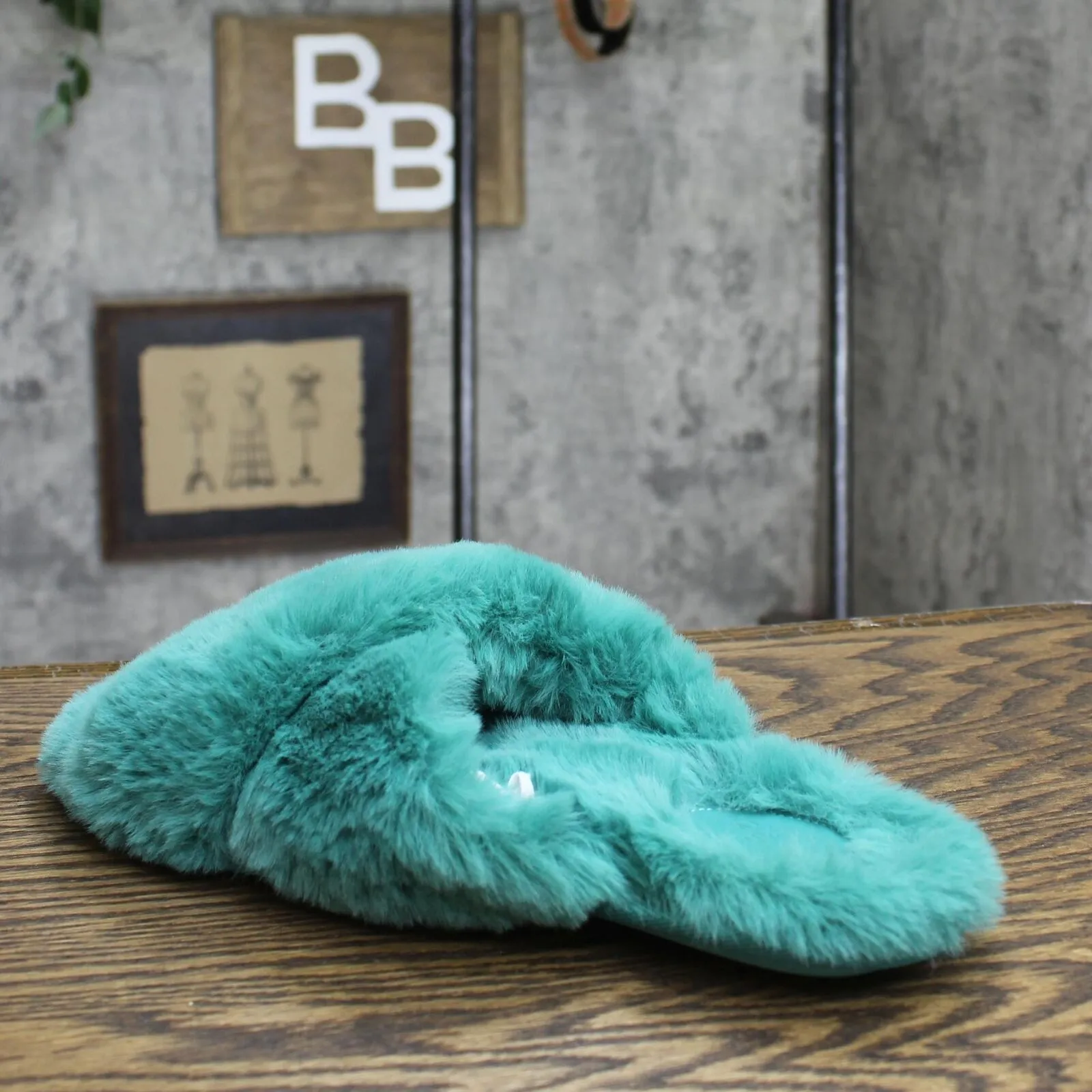Stars Above Womens Paris Crossband Faux Fur Slippers Blue Green 9-10