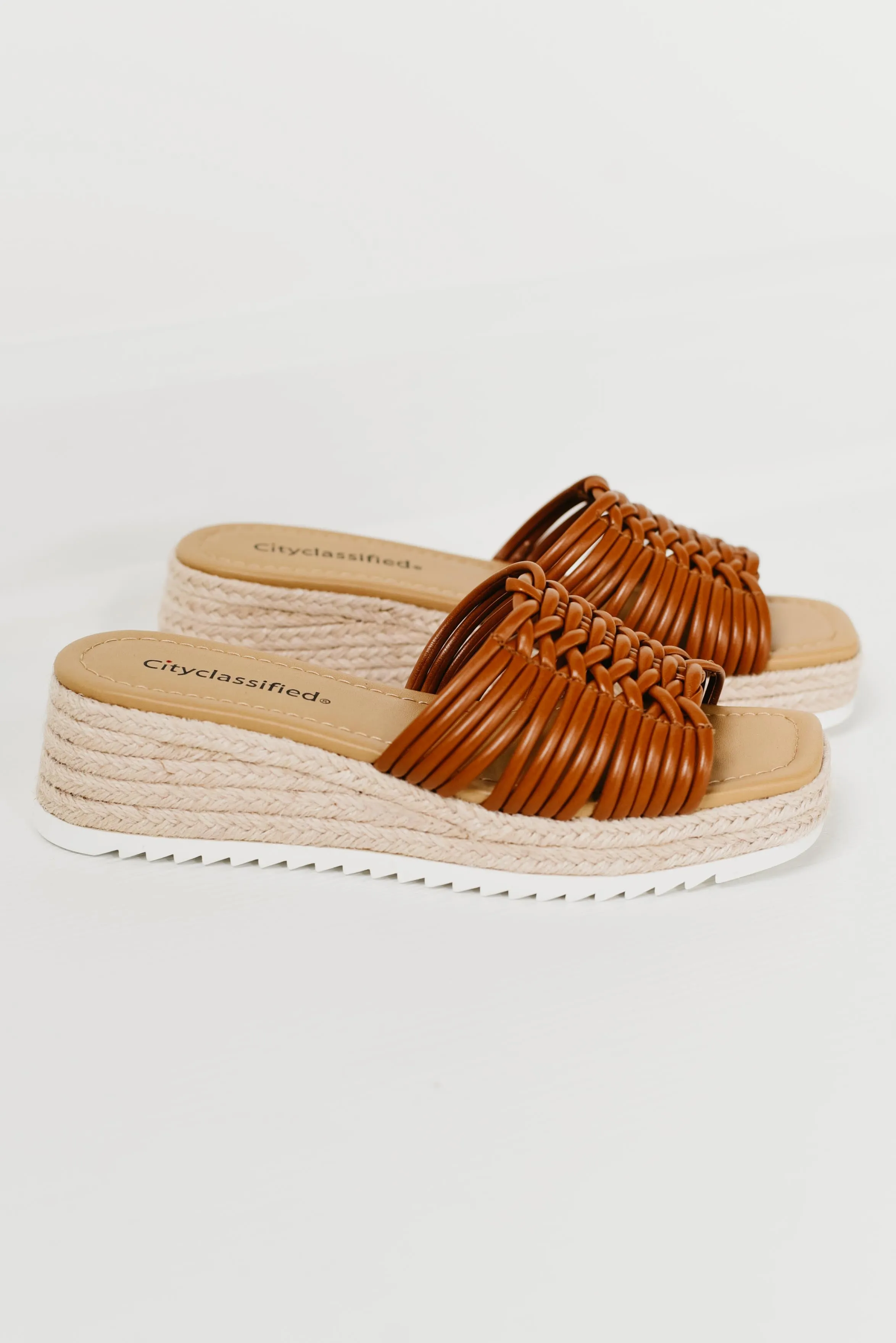 The Uranus Sandal - Tan