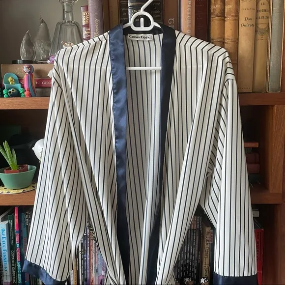 Vintage Calvin Klein navy blue and cream striped robe
