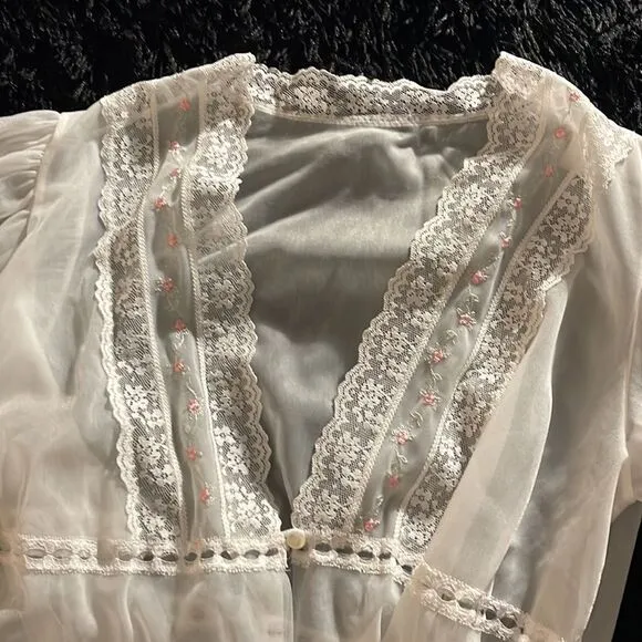 Vintage Dreamaway Floor Length Sheer Gown Lingerie Delicate Lace Rose Buds