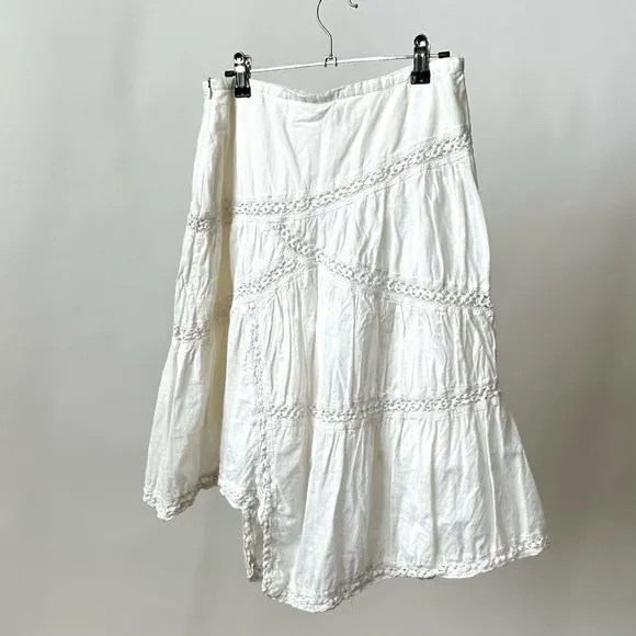 VINTAGE White Cotton Lace Boho Skirt Midi Length Asymmetrical Hem Size-Small, 27