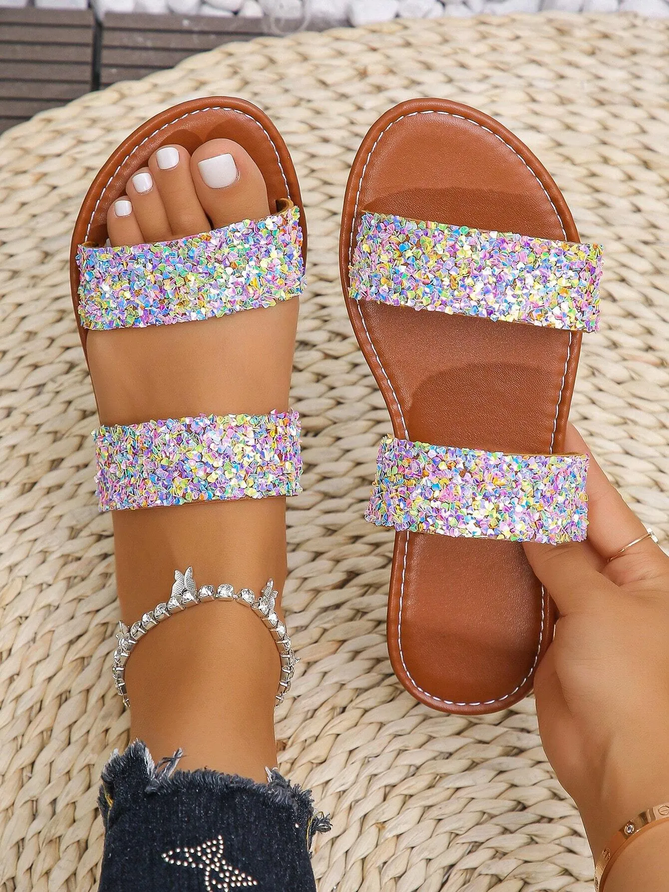 Women's Sparkling Sequin Decorative Slippers, Casual And Comfortable Flat Summer Shoes, Lightweight Beach Shoes, Women's Cool Slippers