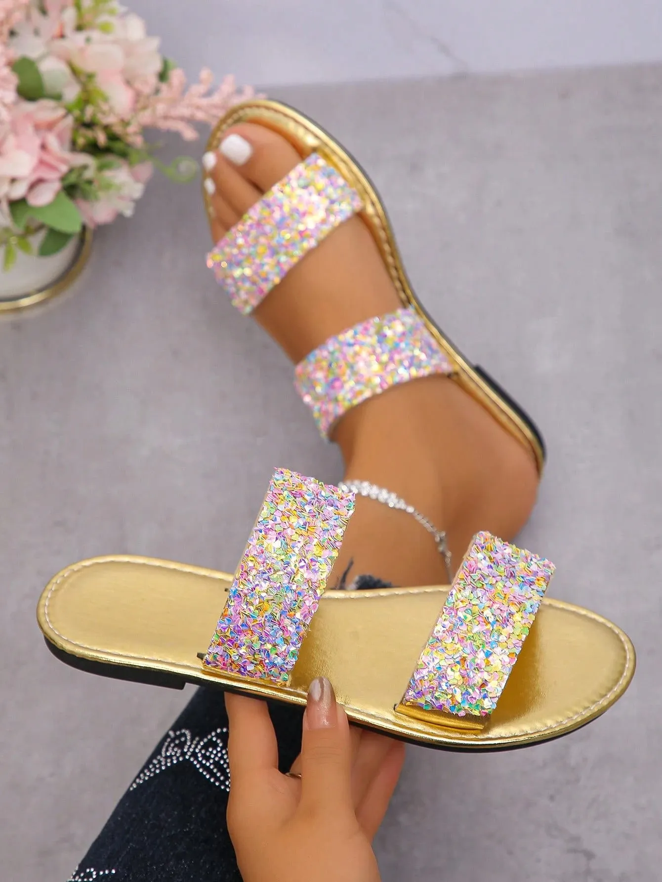 Women's Sparkling Sequin Decorative Slippers, Casual And Comfortable Flat Summer Shoes, Lightweight Beach Shoes, Women's Cool Slippers